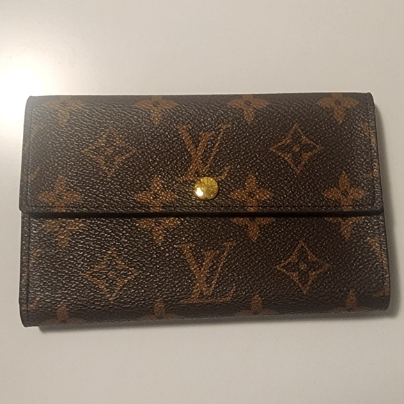 Louis Vuitton Brown Monogram Wallet - Picture 1 of 16